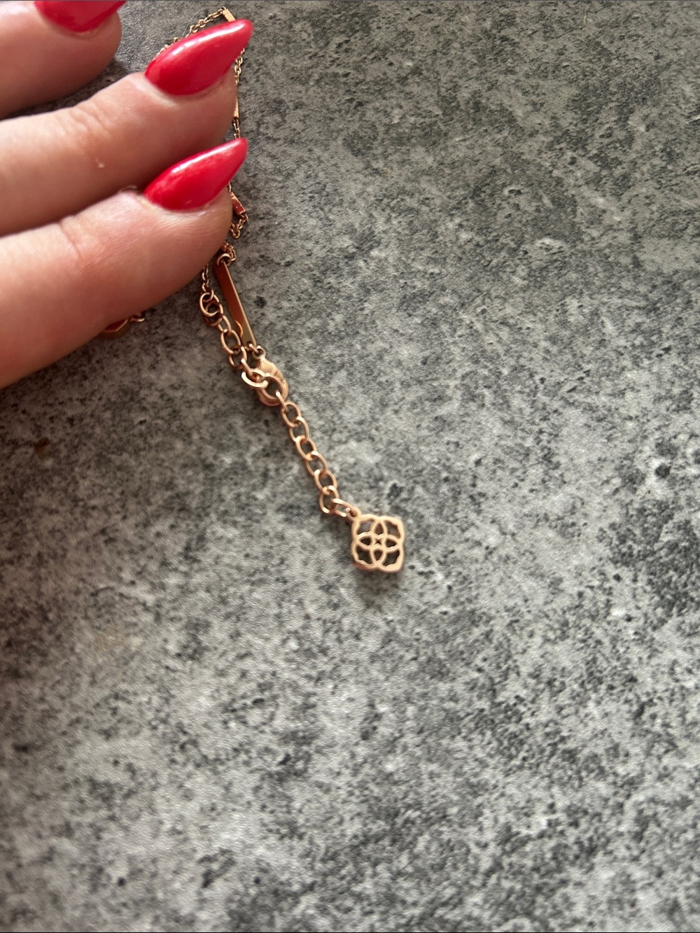 Kendra Scott Rose Gold Bar Necklace - Subtle Plate Pendant - Picture 3 of 5